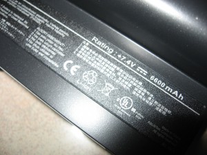 隨機附送電池, 容量達 6,600mAh.