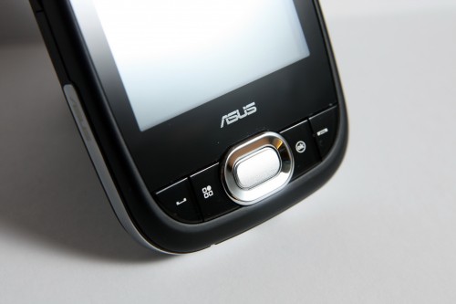 機身正面按鍵設計簡約,但已頗齊備。 機身正面按鍵設計簡約,但已頗齊備。