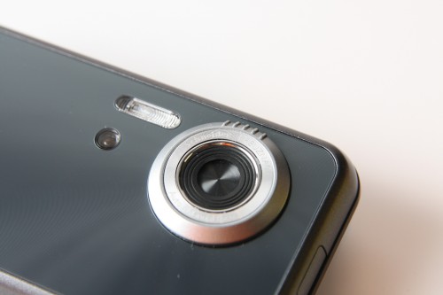 內建名廠 Schneider-Kreuznach 數碼相機鏡頭，質素具一定保證。