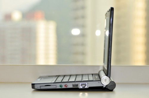 機身右側「寫真」。