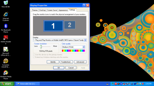 屏幕比例在 S10e 改為 16：9，但解像度只有 1,024 x 576 pixels，瀏覽範圍更細。
