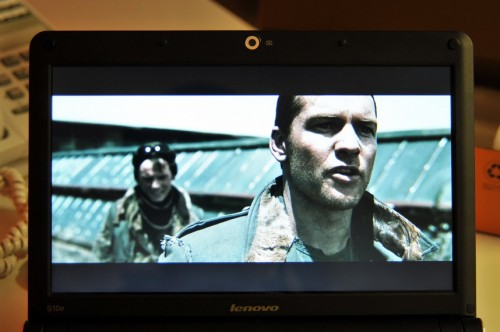 S10e 屏幕播片效果。