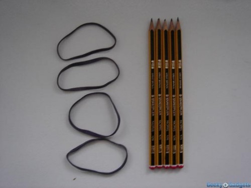 pencil-iphone-stand4 pencil-iphone-stand4