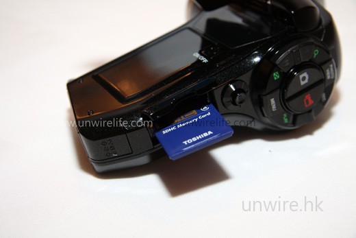 採用 SD/SDHC 記憶卡作儲存媒體,最高支援容量達 32GB! 採用 SD/SDHC 記憶卡作儲存媒體,最高支援容量達 32GB!