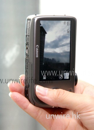 如相機偵測到藍天，便會啟動風景拍攝模式。