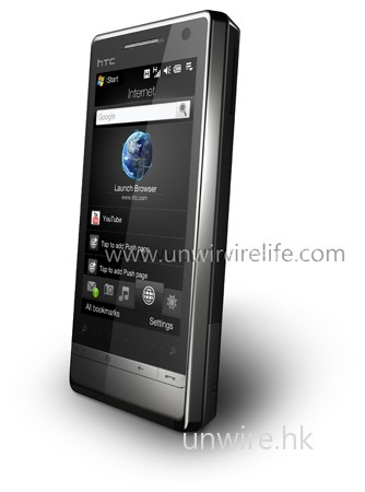 ......按鍵設計保留上代的簡潔設計，操控上手極容易。